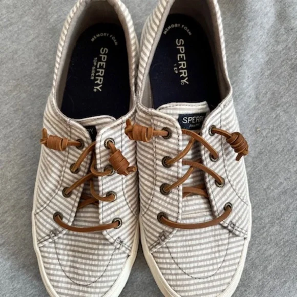 Sperry, Size 9M - Picture 1 of 5